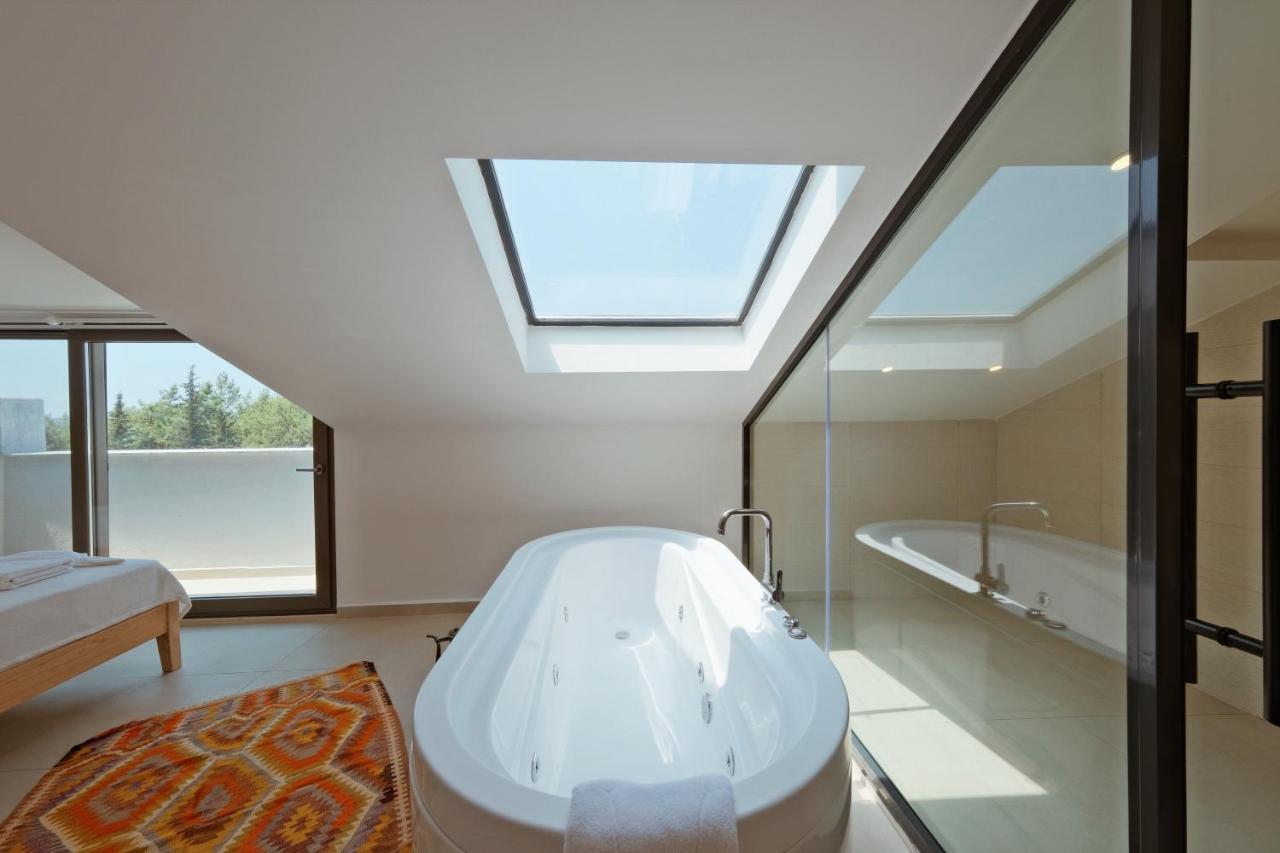 Villa Neo With 2 Private Pools, Bbq, Jacuzzi And Sauna Fethiye Exterior photo